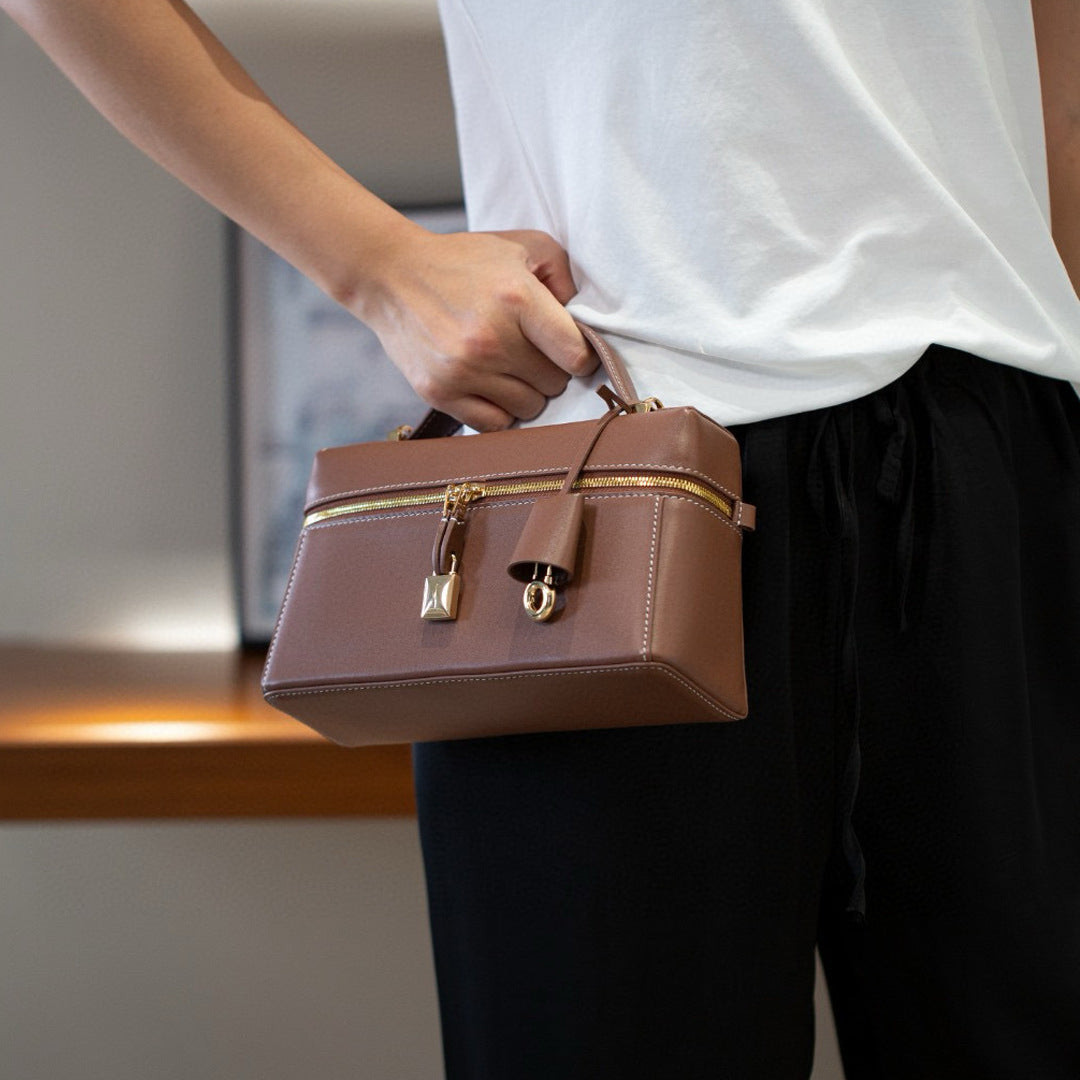BNZEEZ Genuine Leather Retro Shoulder Bag