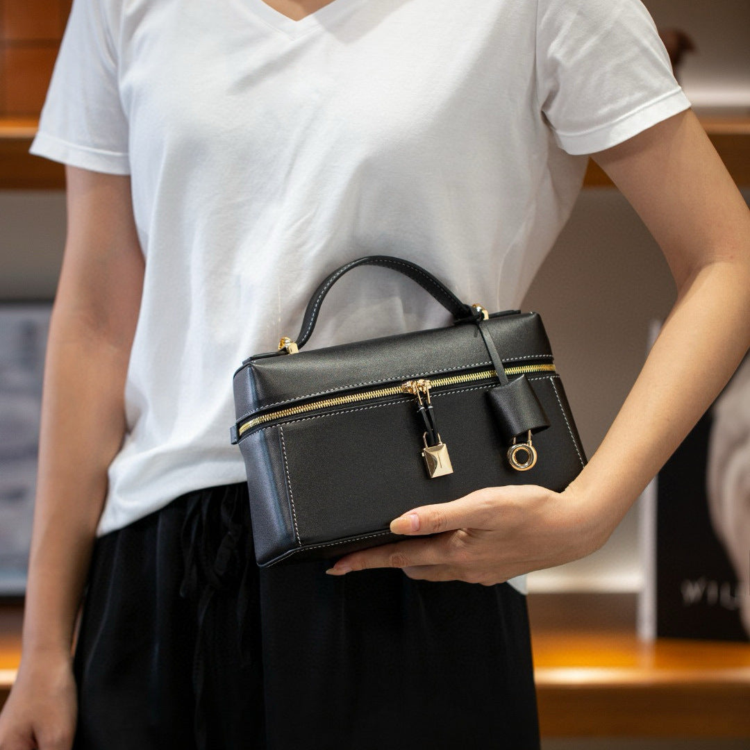 BNZEEZ Genuine Leather Retro Shoulder Bag