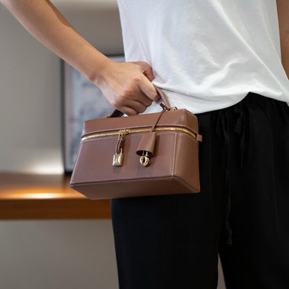 BNZEEZ Genuine Leather Retro Shoulder Bag